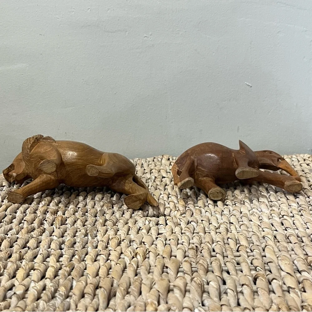 Vintage‎ Set Of 2 Wooden Carved Roaring Lion & Elephant